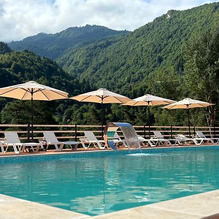 Hotel Chateau Iveri Varjanisi Екстериор снимка